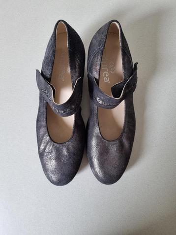 schoenen beschikbaar voor biedingen