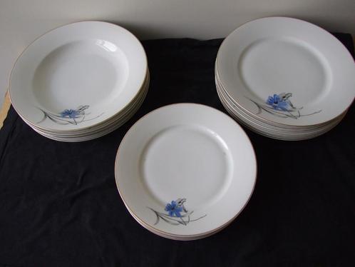4 ontbijt, 5 diepe en 6 diner borden Antiek, Antiek en Kunst, Antiek | Servies compleet, Ophalen of Verzenden