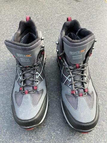 wandelschoenen beschikbaar voor biedingen