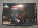 Italeri nr.3897 scania r730 black amber, Italeri, Groter dan 1:32, Ophalen of Verzenden, Zo goed als nieuw