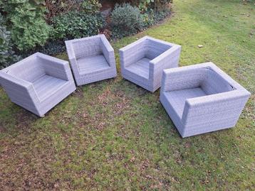 * 4 tuinstoelen, tuinstoel, stoelen, stoel * Gratis * beschikbaar voor biedingen