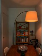 Stalen booglamp met marmeren voet en creme kap, Huis en Inrichting, Lampen | Vloerlampen, Ophalen, Zo goed als nieuw, 150 tot 200 cm