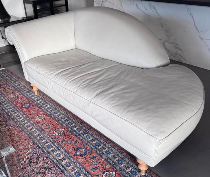 Elegante witte lederen chaise longue, Huis en Inrichting, Banken | Sofa's en Chaises Longues, Gebruikt, Eenpersoons, 150 tot 200 cm