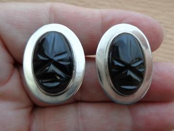 zilver schroef oorbellen zwarte onyx gesneden gezicht [618] beschikbaar voor biedingen