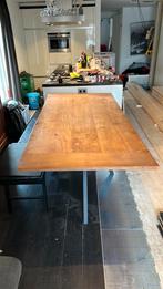 Teak tafel met industriële poot, Huis en Inrichting, Tafels | Eettafels, Ophalen of Verzenden, Zo goed als nieuw, Rechthoekig