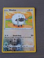 Fusion strike 222/264 wooloo reverse, Hobby en Vrije tijd, Verzamelkaartspellen | Pokémon, Ophalen of Verzenden, Zo goed als nieuw