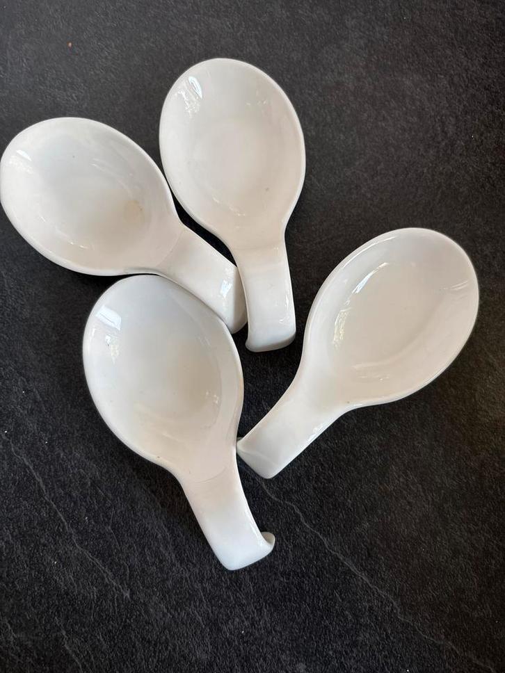 Amuselepels porselein wit, Huis en Inrichting, Keuken | Bestek, Zo goed als nieuw, Los bestek, Ophalen of Verzenden