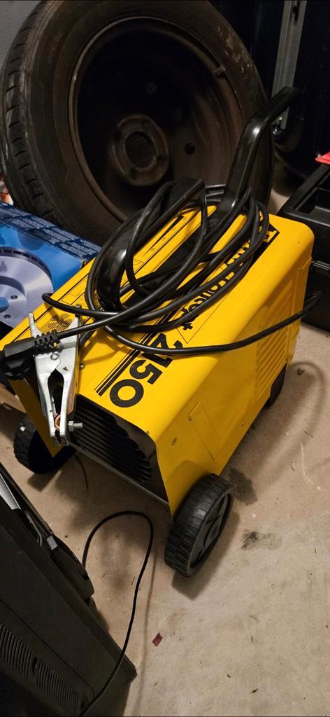 Ferm Concept 2150 Elektrode Lasapparaat  goed als nieuw, Doe-het-zelf en Verbouw, Gereedschap | Lasapparaten, Ophalen of Verzenden