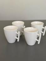 4x Yong Squito Porselein Koffiekopjes, Gebruikt, Ophalen of Verzenden, Effen, Kop(pen) en/of Schotel(s)