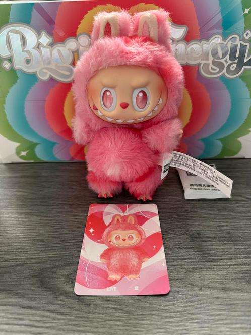 Labubu big into energy love origineel van popmart, Verzamelen, Poppetjes en Figuurtjes, Nieuw, Ophalen of Verzenden