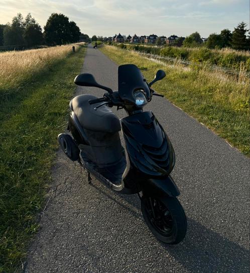 Piaggio Zip Brom 50cc, Fietsen en Brommers, Scooters | Piaggio, Zo goed als nieuw, Zip, Ophalen