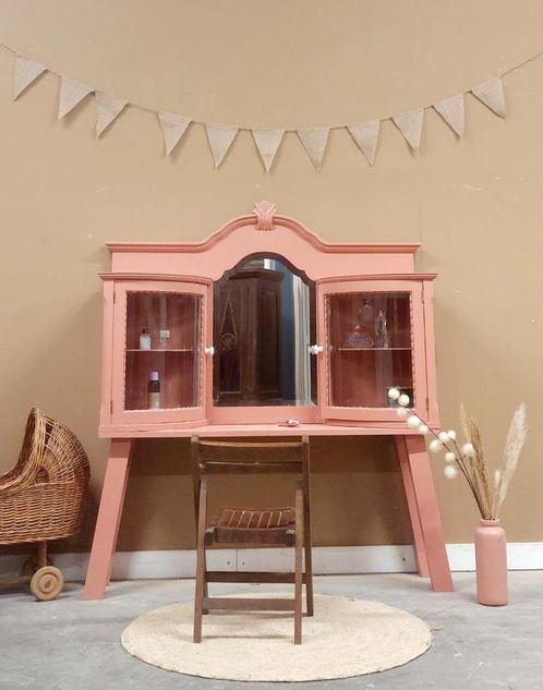 Vintage sierlijke meidenkaptafel meidenkamer roze make up, Kinderen en Baby's, Kinderkamer | Commodes en Kasten, Zo goed als nieuw