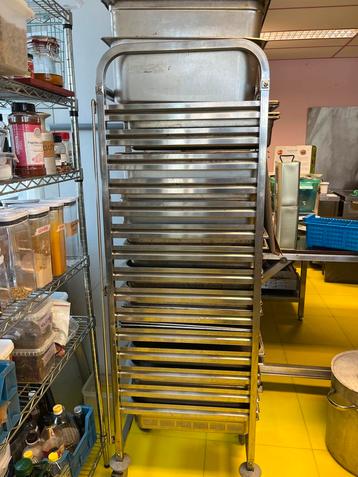 RVS Regaalwagen met Ovenschalen beschikbaar voor biedingen