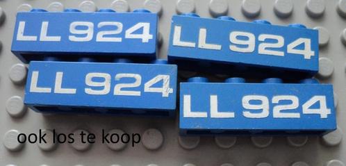 3010p924 (1) 4x blue Brick 1 x 4 with White 'LL 924' Pattern, Kinderen en Baby's, Speelgoed | Duplo en Lego, Gebruikt, Ophalen of Verzenden