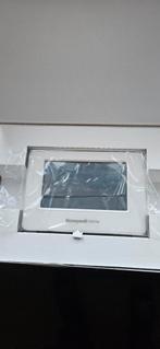 Nieuwe Honeywell Evohome Centrale Controller, Doe-het-zelf en Verbouw, Thermostaten, Ophalen of Verzenden, Slimme thermostaat