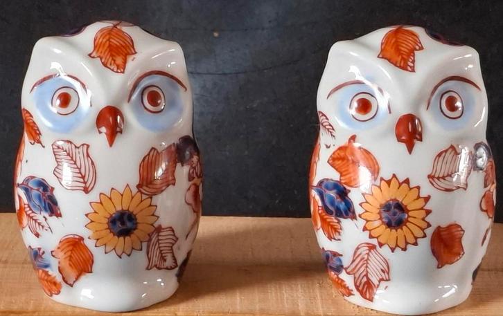 IMARI Porselein. Japan.  Uilenpaar.  Handpainted.  8 cm., Antiek en Kunst, Antiek | Porselein, Ophalen