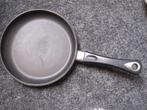 koekenpan.25 cm. 3 cm hoog. Select cuisine. Gebruikt., Gebruikt, Ophalen of Verzenden, Koekenpan of Braadpan, Keramische plaat