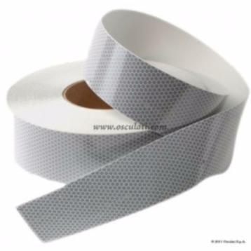 Reflecterende tape, seinkegels, gasdrukhoorns, sticker etc. beschikbaar voor biedingen