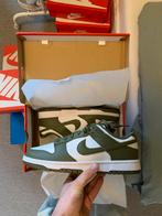 Nike dunk low medium olive, Nike, Nieuw, Ophalen of Verzenden, Sneakers of Gympen
