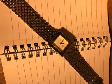 Dames horloge davis beschikbaar voor biedingen