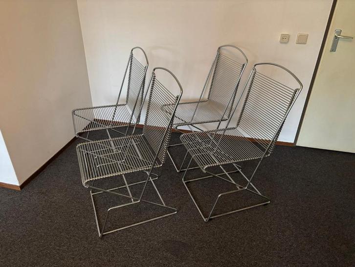 4 vintage 1980s Till Behrens Kreuzschwinger stoelen, Huis en Inrichting, Stoelen, Zo goed als nieuw, Ophalen