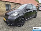Toyota Aygo 1.0 VVT-i Comfort Orange, Voorwielaandrijving, Euro 5, Gebruikt, 4 stoelen