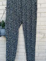 Broek. Viscose.  Past maat 38-44., Ophalen of Verzenden, Zo goed als nieuw