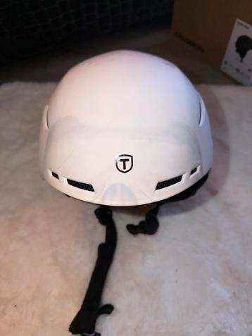 Skihelm - Maat 54-58 beschikbaar voor biedingen