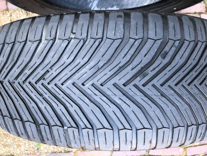 Set a 2x Michelin Cross Climate 235/50 R19, Auto-onderdelen, Banden en Velgen, Band(en), All Season, 19 inch, 235 mm, Personenwagen