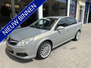 Opel Vectra 2.2-16V Essentia AUTOMAAT/AIRCO/NW APK beschikbaar voor biedingen