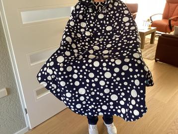 Vrolijke Happy Rainy Days dames regenponcho en zuidwester beschikbaar voor biedingen