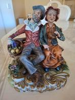 Porseleinen beeld van oud echtpaar, Antiek en Kunst, Ophalen of Verzenden
