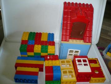 Duplo   blokken set met huis voor 15,00 beschikbaar voor biedingen