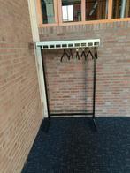 Garderobe kapstok, Ophalen, Gebruikt