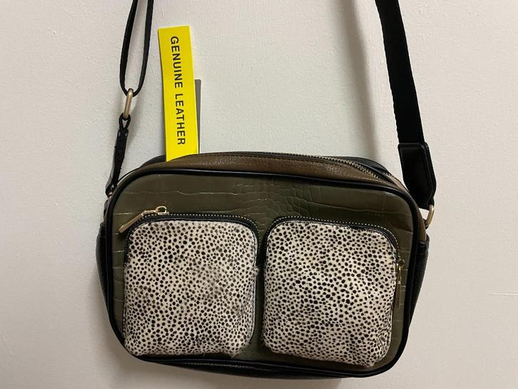 Tas33 - Nieuwe leren Parfois tas groen met zwart (1), Sieraden, Tassen en Uiterlijk, Tassen | Damestassen, Nieuw, Handtas, Groen