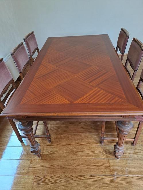 Antieke tafel en zes gratis bijpassende stoelen, Antiek en Kunst, Antiek | Meubels | Tafels, Ophalen