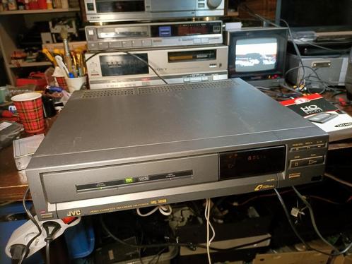 JVC HR-FC100E VHS + VHS-C videorecorder, Audio, Tv en Foto, Videospelers, Zo goed als nieuw, VHS-speler of -recorder, Ophalen of Verzenden