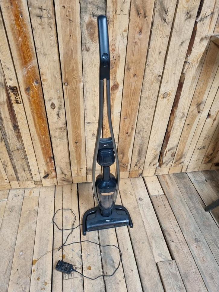 AEG QX9 Steelstofzuiger met Kruimeldief - Zakloos, Witgoed en Apparatuur, Stofzuigers, Gebruikt, Stofzuiger, Reservoir, Ophalen