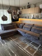 Mooie grijze ribstof lounche hoekbank, Huis en Inrichting, Banken | Bankstellen, Ophalen, Hoekbank, Zo goed als nieuw, Vierpersoons of meer