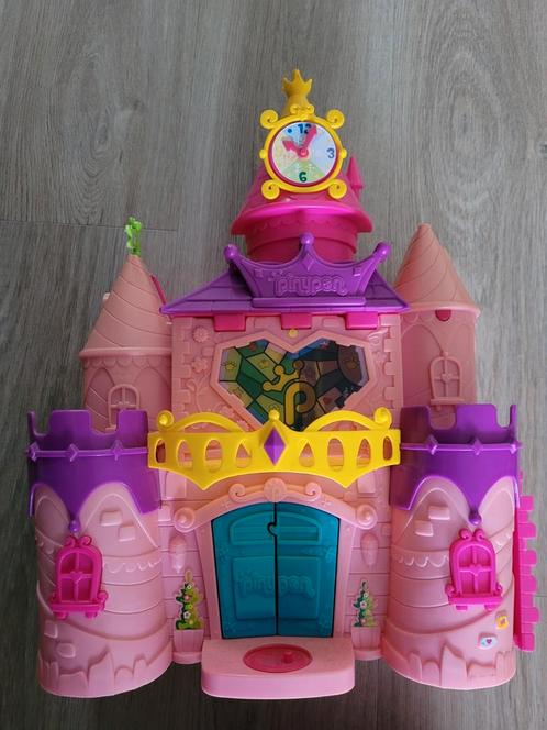 Pinypon kasteel met veel poppetjes / accessoires, Kinderen en Baby's, Speelgoed | Poppenhuizen, Zo goed als nieuw, Poppenhuis