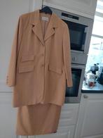 Michel Valerie Mantelpak - Maat 42 - Mosterdgeel, Kleding | Dames, Kostuum of Pak, Beige, Maat 42/44 (L), Michel Valerie