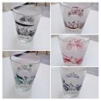 5 vintage drinkglazen met oltimer cars afbeeldingen, Verzamelen, Glas en Borrelglaasjes, Ophalen of Verzenden, Zo goed als nieuw
