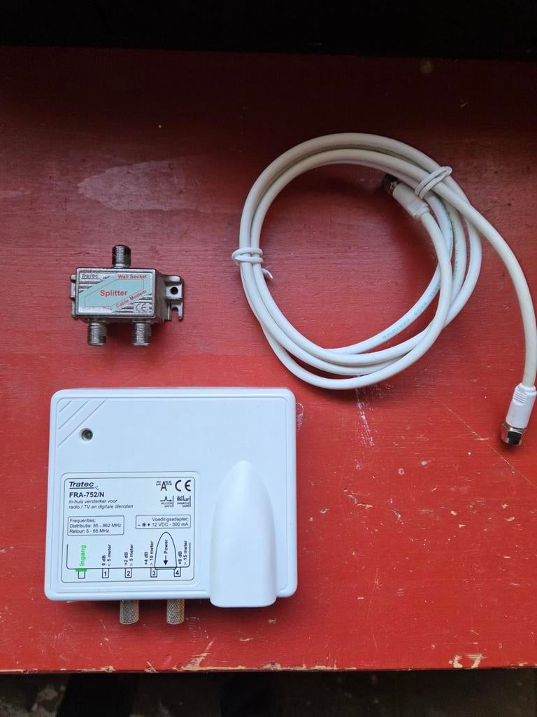 Tratec signaalversterker, Ophalen of Verzenden, Minder dan 2 meter, Overige kabels
