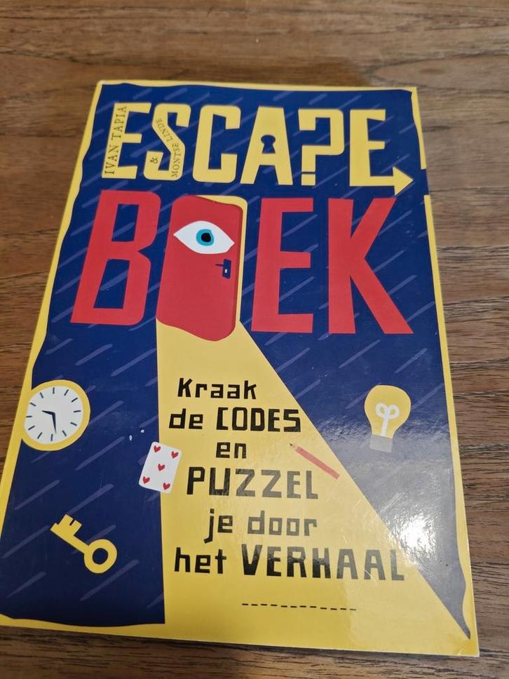 Linde Montse - Escape boek, Boeken, Kinderboeken | Jeugd | 10 tot 12 jaar, Zo goed als nieuw, Ophalen of Verzenden