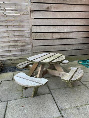 Klein picknicktafeltje kind beschikbaar voor biedingen