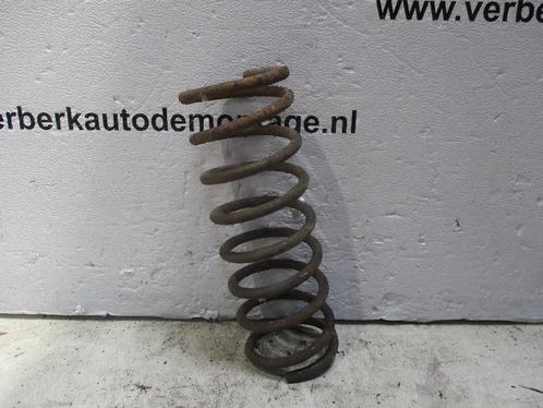 Schroefveer Achter Ford Fiesta 2 (1987-01/1989-03), Auto-onderdelen, Ophanging en Onderstel, Ford, Gebruikt