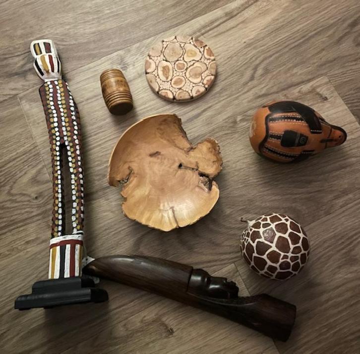 Set decoratie stukken, handgemaakt Afrikaans, Aboriginal, Huis en Inrichting, Woonaccessoires | Wanddecoraties, Zo goed als nieuw