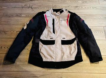 Macna dames motorpak jas maat EU40L, broek maat EU40SL beschikbaar voor biedingen