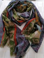 Nieuwe Sjaal merk Moment by Moment breed 75 cm en lang 1.80, Kleding | Dames, Mutsen, Sjaals en Handschoenen, Ophalen of Verzenden