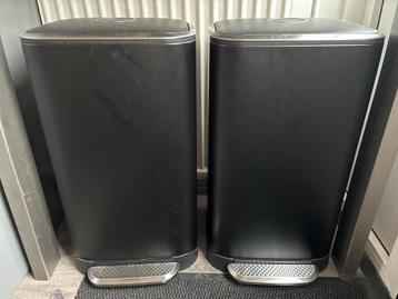 2x Afvalemmer met Pedaal beschikbaar voor biedingen
